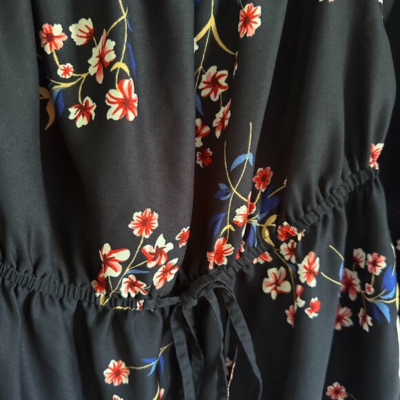 Of the shoulder dark floral stretch waist blouse size medium girly flowy - Picture 7 of 7